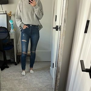 High rise ripped jeans